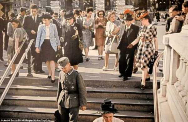 Life in Occupied Paris During the Second World War (36 photos)