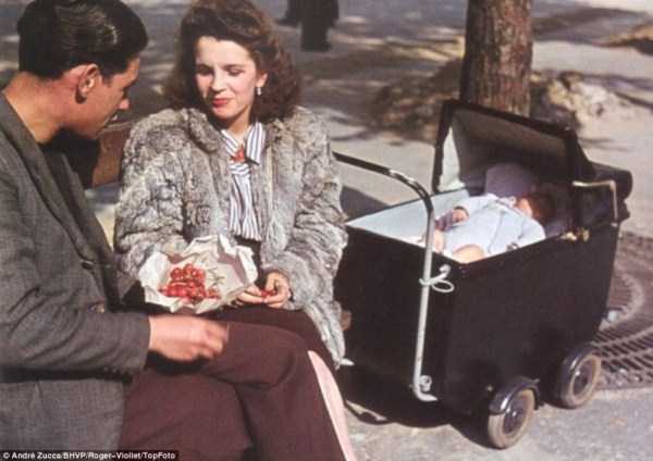 Life in Occupied Paris During the Second World War (36 photos)