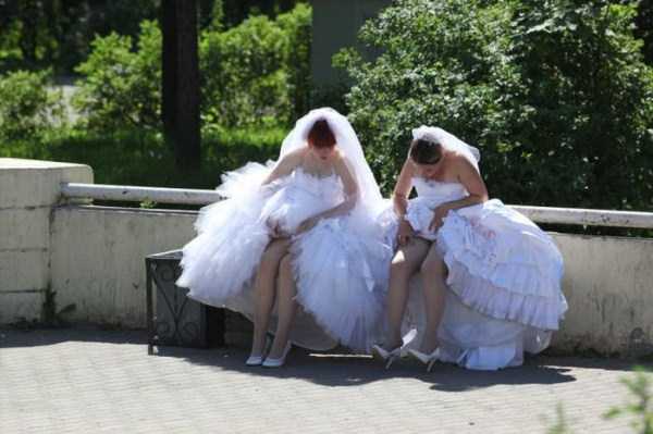 Some Weddings are a Bit Different (62 photos)