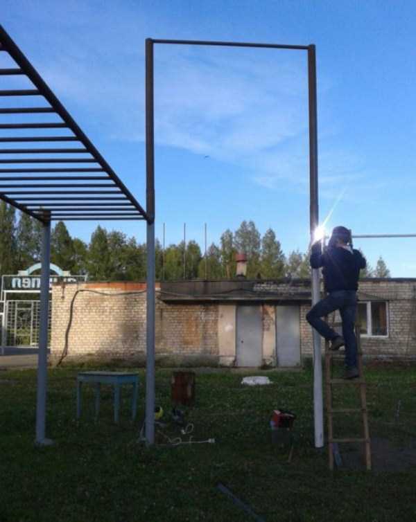 Outdoor Gym Made From Scratch (100 photos)