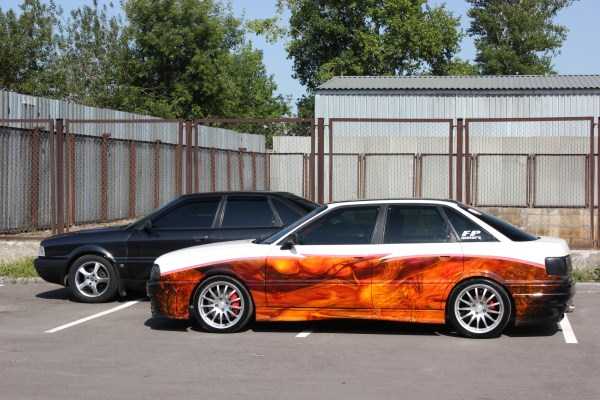 Awesomely Custom Painted Cars (58 photos)