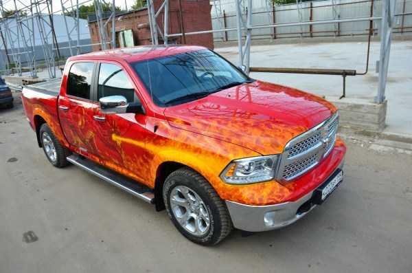 Awesomely Custom Painted Cars (58 photos)