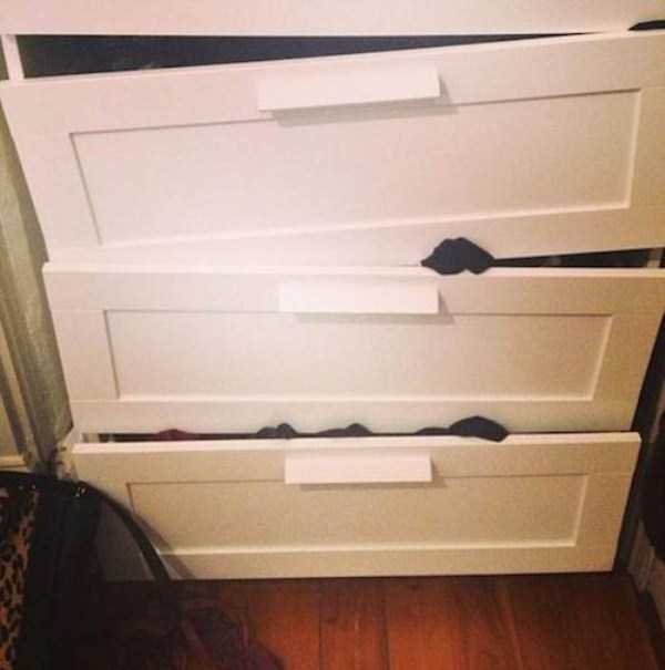 People Struggling With Assembling Ikea Furniture (24 photos)