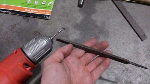Ingenious Tiny Swords Made From Nails (37 photos)