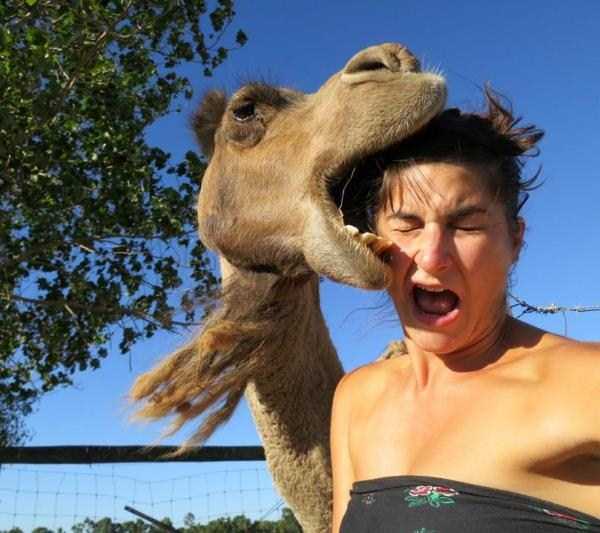 45 Unfortunately Timed Selfies (45 photos)