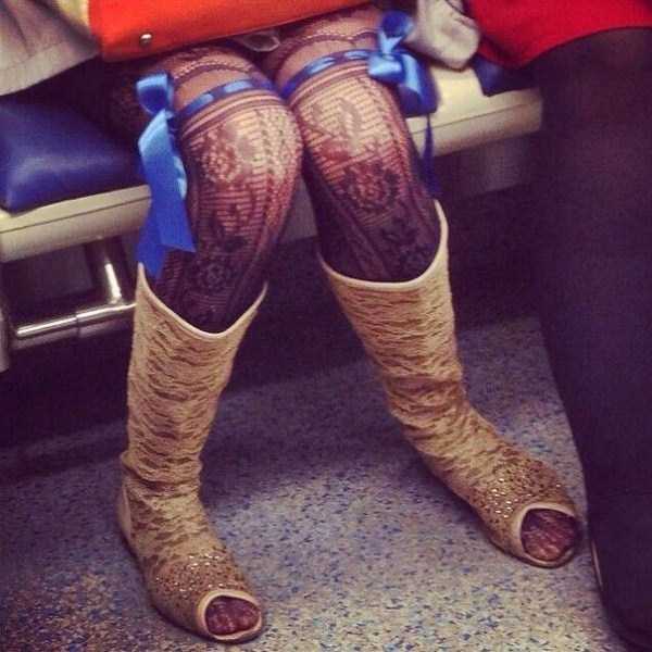 Odd Fashion Trends Spotted on Subway (21 photos)