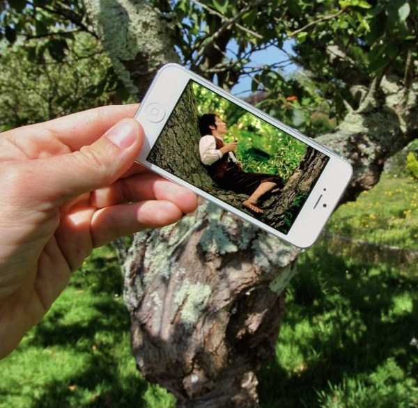 Mixing Famous Movies With Real Life (48 photos)