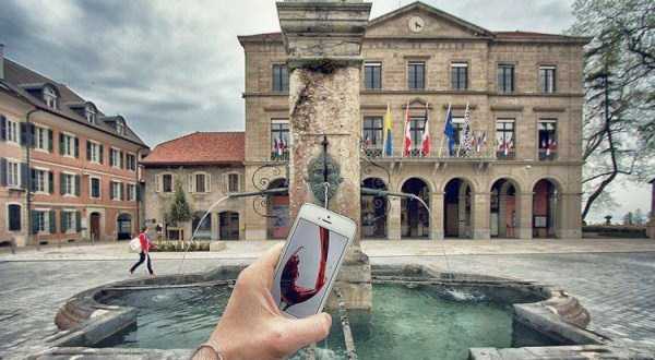 Mixing Famous Movies With Real Life (48 photos)