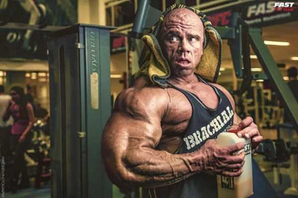 Finnish Bodybuilder Who Looks Like a Superhero (22 photos)