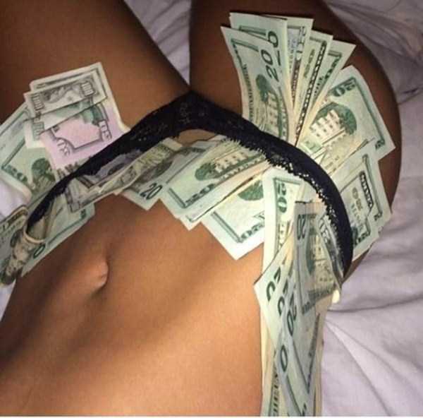 female strippers enjoying cash 30