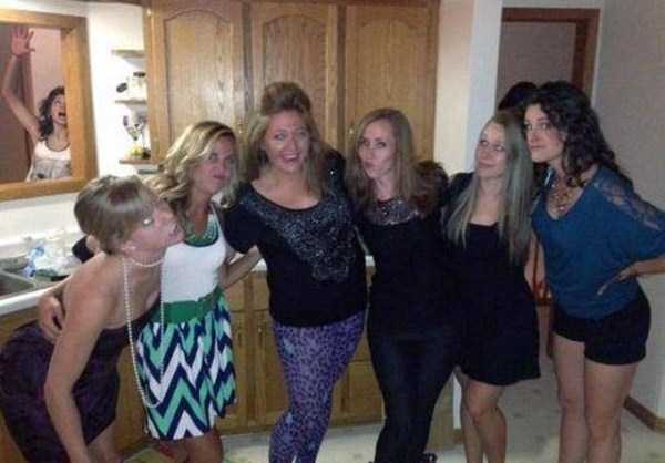 Funny Photobombs Are Always Welcome (27 photos)