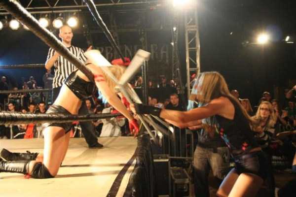 Hungarian Hardcore Wrestling (42 photos)