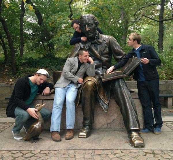 Statues are Funnier Than Youd Expect (59 photos)