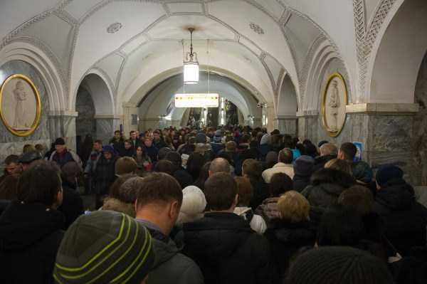 Just an Ordinary Day in the Moscow Metro (19 photos)