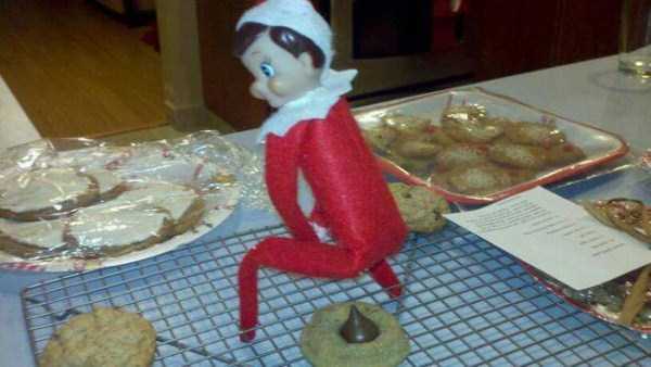 Hilariously Inappropriate Christmas Themed Items (27 photos)