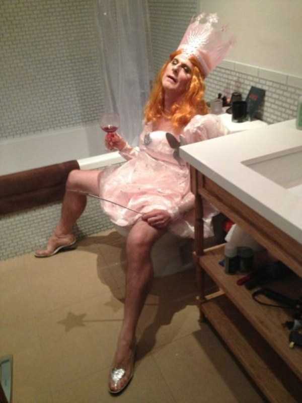 Seriously Crazy Things Seen in Bathrooms (41 photos)