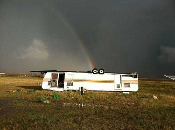 Unexpected Things Spotted at the End of a Rainbow (31 photos)
