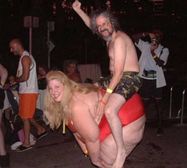 60 Super Awkward Couples (60 photos)