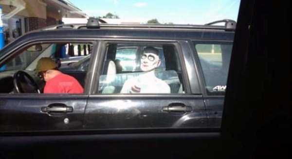 Internet Weirdness at its Finest (54 photos)