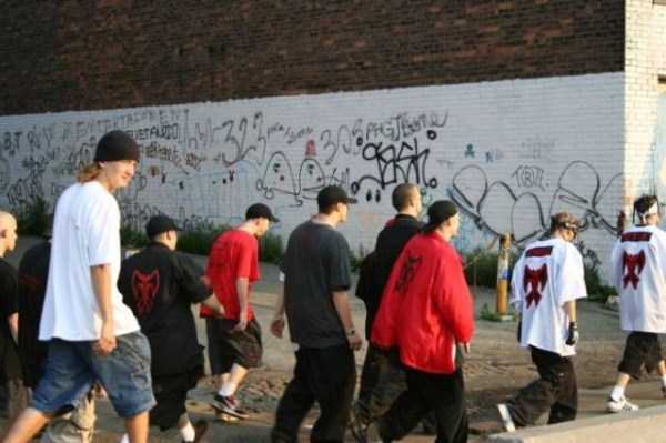 Life in the Outskirts of Detroit (32 photos)