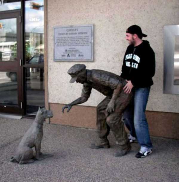 People Getting Naughty With Statues (86 photos)