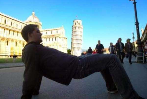 People Getting Naughty With Statues (86 photos)