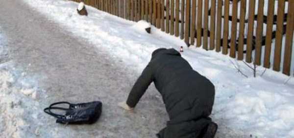 People Slipping on Ice (29 photos)