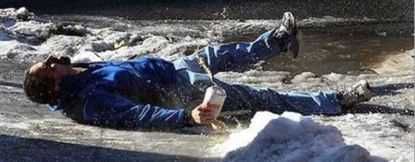 People Slipping on Ice (29 photos)