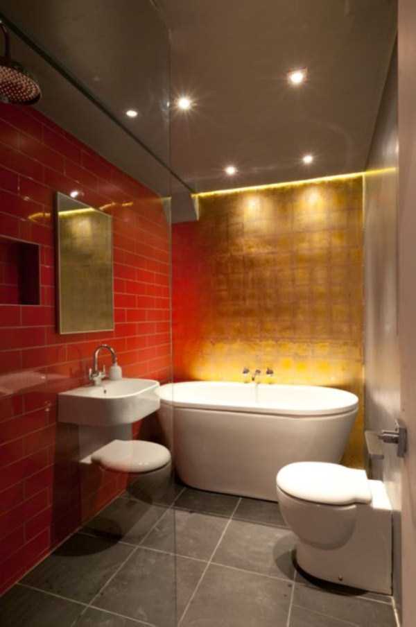 Public Toilet Converted Into a Luxury Apartment (11 photos)