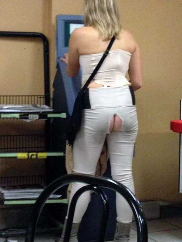 Embarrassing Wardrobe Malfunctions (29 photos)
