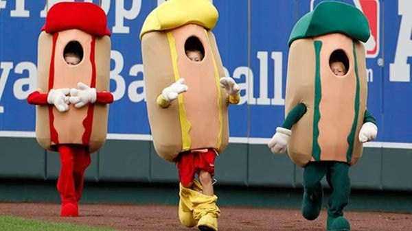 Embarrassing Wardrobe Malfunctions (29 photos)