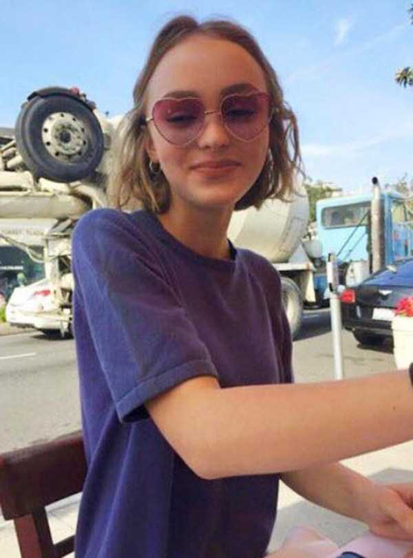 Lily-Rose-Melody-Depp (2)