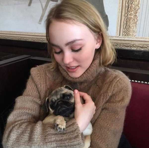 Lily-Rose-Melody-Depp (4)