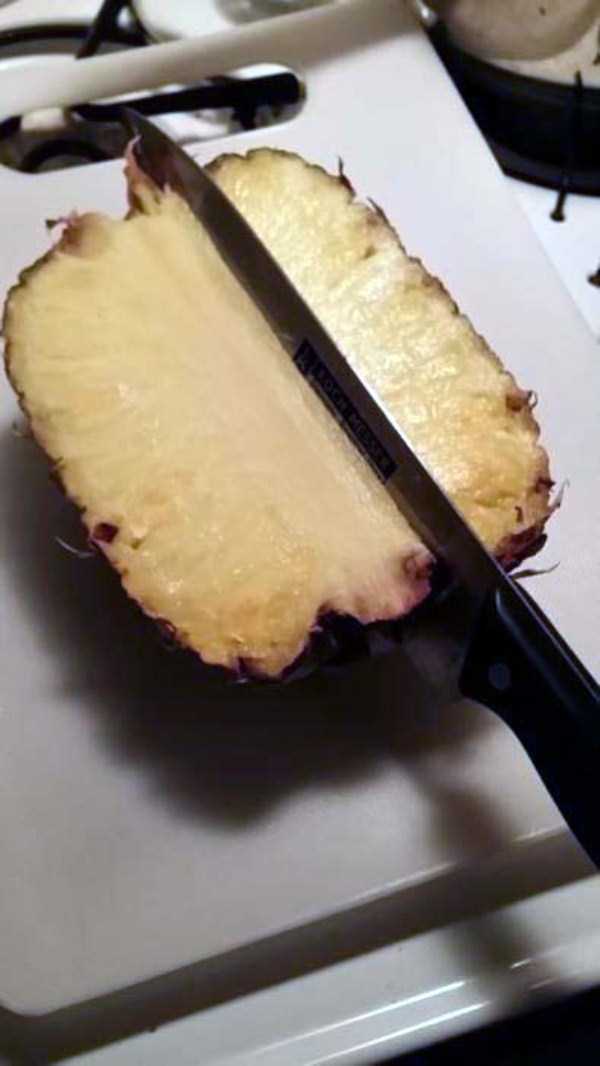 best way to cut a pineapple 3