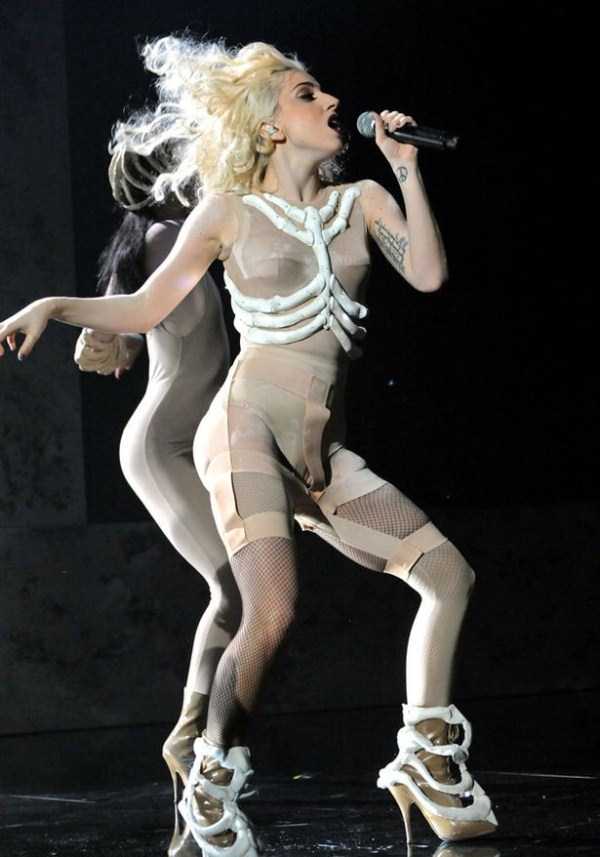 55 Shocking and Intriguing Photos of Lady Gaga (55 photos)