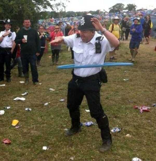 Wacky Things You Can Expect to See at a Concert (38 photos)