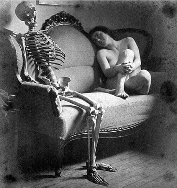 Creepy Black and White Photos from the Past (21 photos)