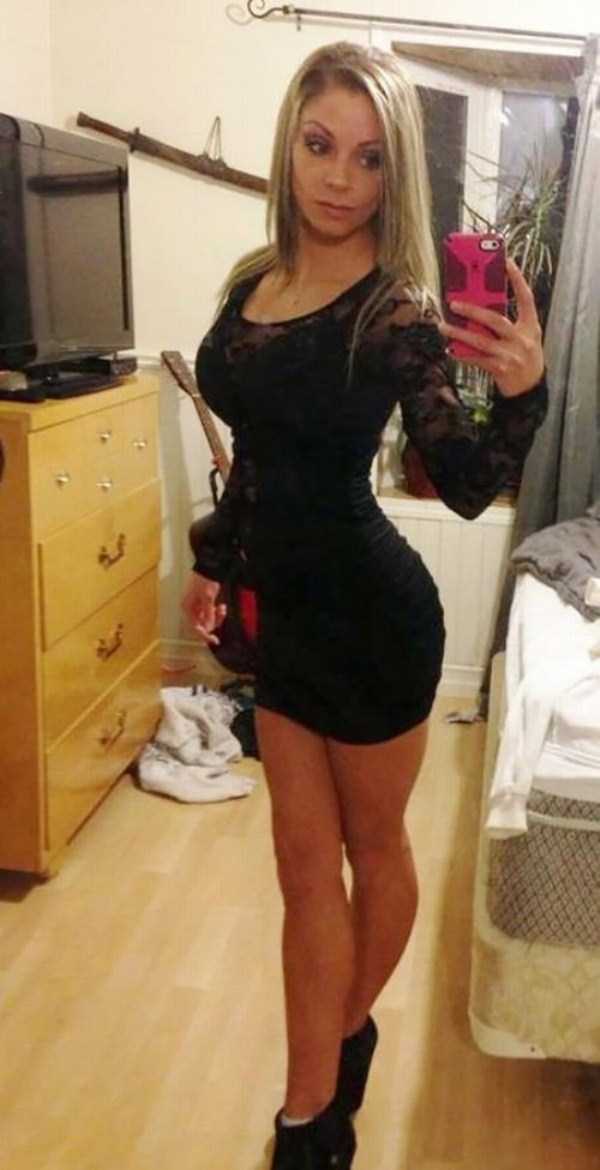 Hotties in Tight Dresses are a Feast for the Eyes (47 photos)