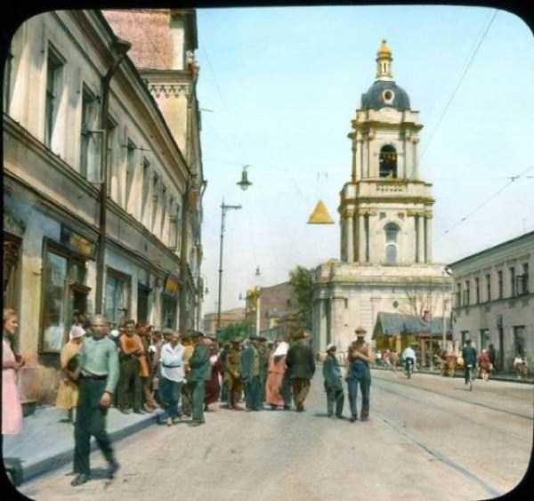 Colorized Vintage Photos of 1931 Moscow (77 photos)