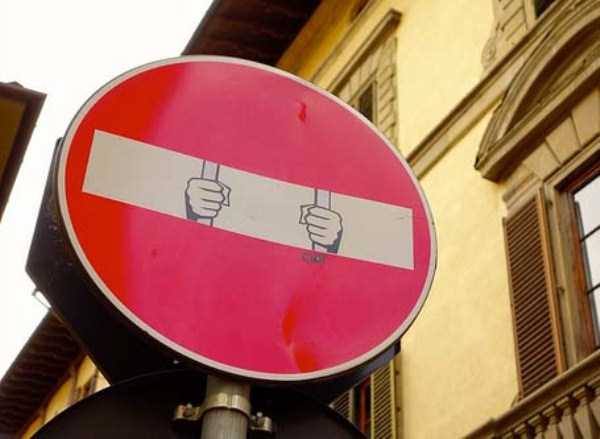 Unusually Modified Road Signs in Florence (32 photos)