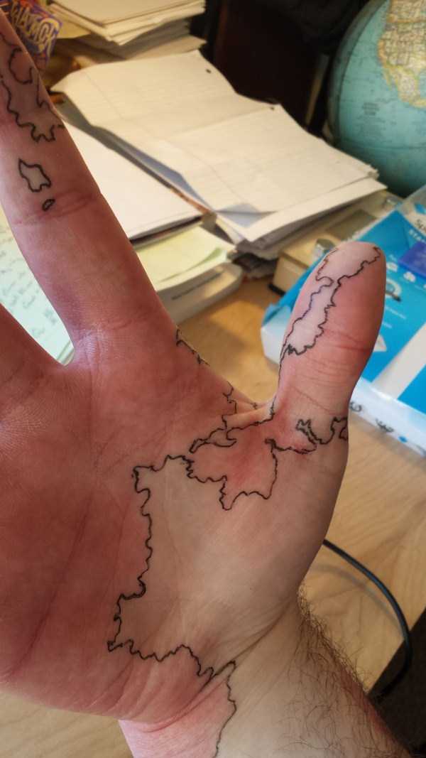 Creative Guy Turns His Birthmarks Into a Unique Map (19 photos)