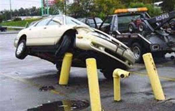 Cars in the Most Awkward Situations (56 photos)
