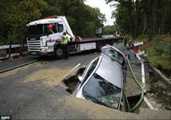 Cars in the Most Awkward Situations (56 photos)
