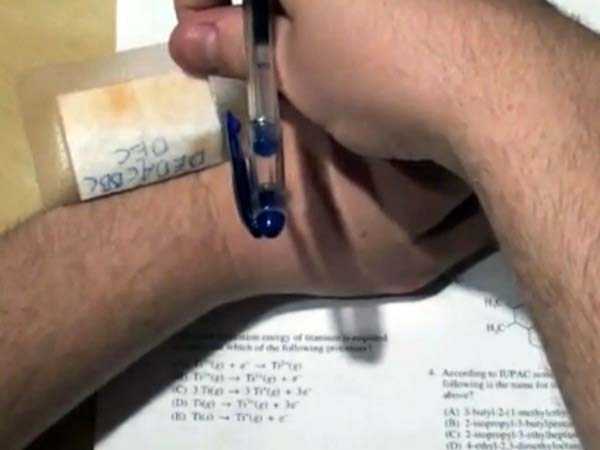 Ingenious Exam Cheating Methods (20 photos)