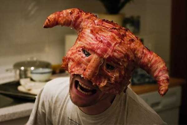 crazy things made out of bacon 2 Unconventional Uses of Bacon (25 photos)
