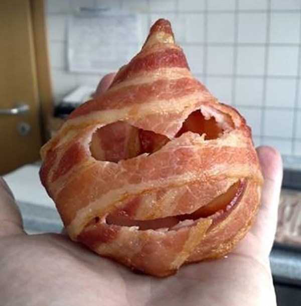 crazy things made out of bacon 6 Unconventional Uses of Bacon (25 photos)