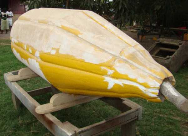 fantasy coffins from ghana 32 Trippy Looking Coffins from Ghana (37 photos)