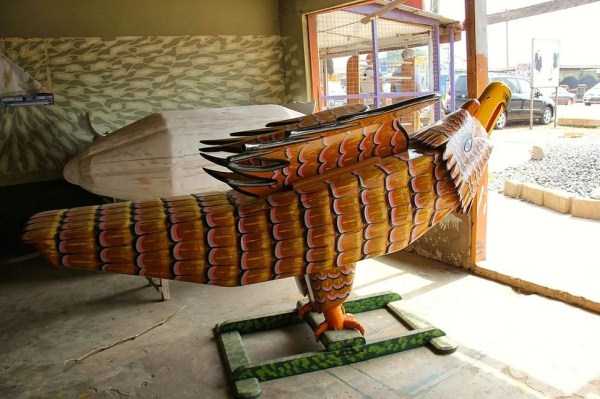 fantasy coffins from ghana 9 Trippy Looking Coffins from Ghana (37 photos)