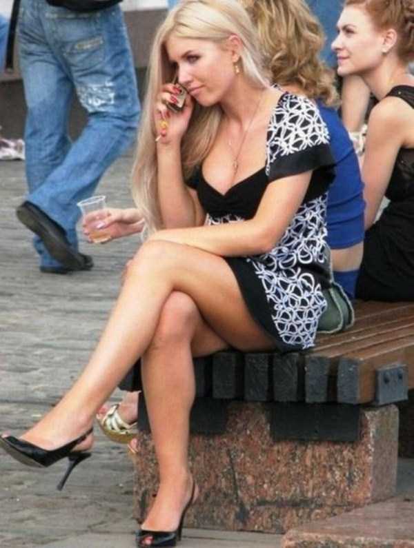 Hot Girls Spotted on the Streets (51 photos)