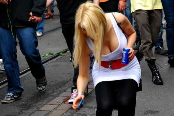 Hot Girls Spotted on the Streets (51 photos)